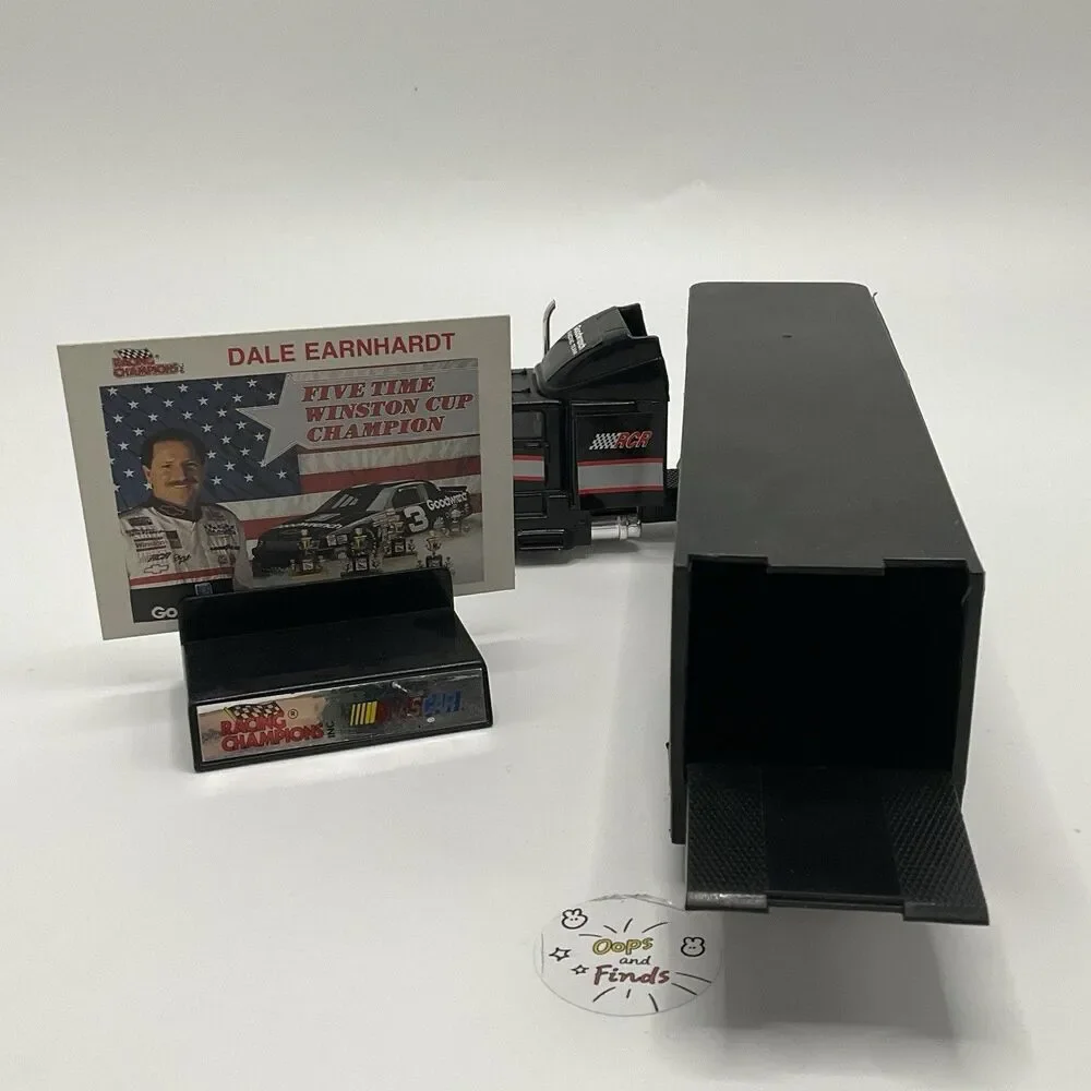 Dale Earnhardt Sr Vtg NASCAR #3 Goodwrench 1992 Team Transporter 1:64 Diecast